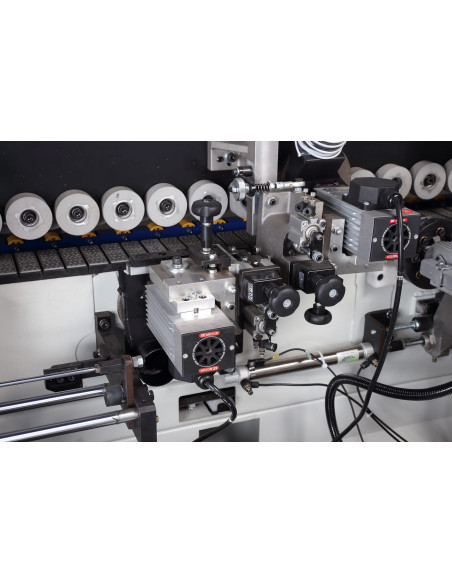 Plaqueuse de chants droits triphasée Holzprofi PLC370P