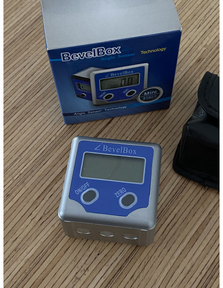 Rapporteur d'angle digital +/- 180° RAP180 Rapporteur d'angle digital +/- 180° RAP180